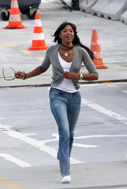 Дикий нрав "черной пантеры": все скандалы вокруг Наоми Кэмпбелл