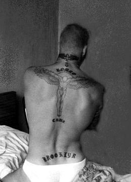 Самые необычные татуировки звезд