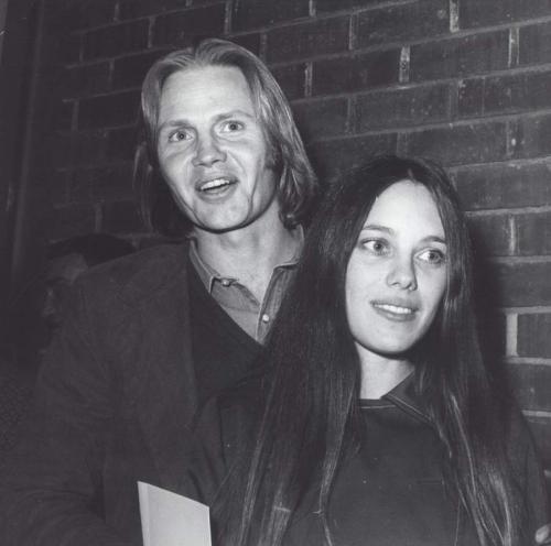 Родители звезд, проигравшие в популярности своим детям