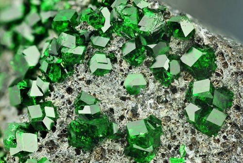 Самые удивительные минералы планеты Земля