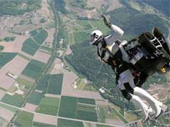 «Реактивный человек» перелетел через Ла-Манш на крыльях