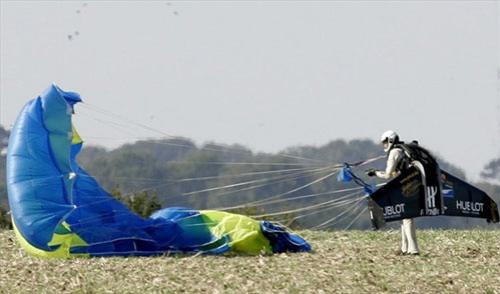 «Реактивный человек» перелетел через Ла-Манш на крыльях