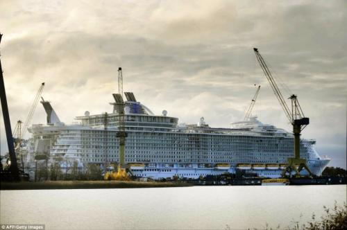 Плавучий остров спущен на воду