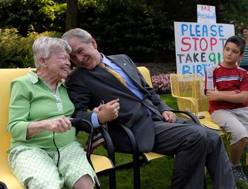 8-летнее правление Буша подходит к концу: фотоальбом не для всех