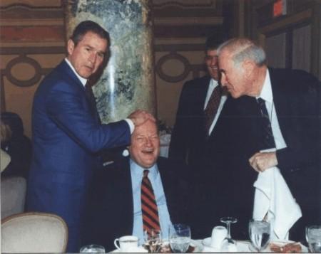 8-летнее правление Буша подходит к концу: фотоальбом не для всех