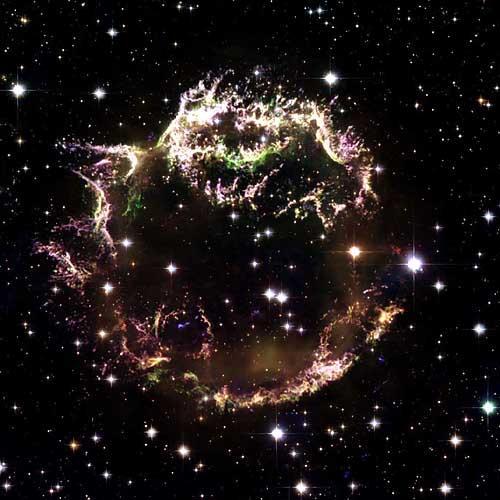 Cамые удивительные снимки НАСА: внутри Марса, рождение звезды и гольф на орбите