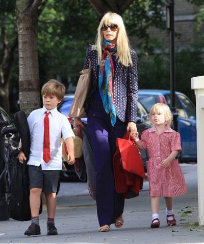 Знаменитые мамы, которые выглядят потрясающе