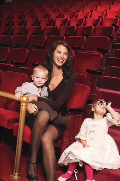 Знаменитые мамы, которые выглядят потрясающе