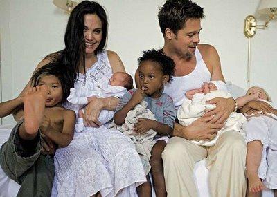 Знаменитые мамы, которые выглядят потрясающе