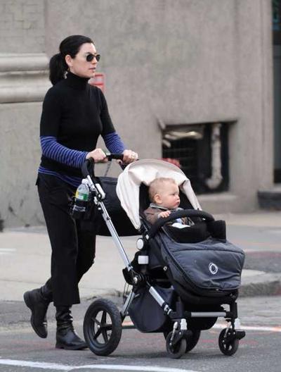 Знаменитые мамы, которые выглядят потрясающе