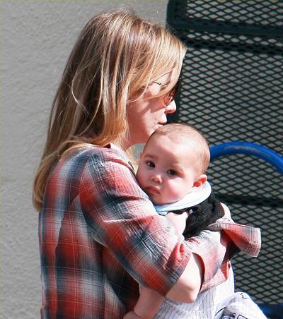 Знаменитые мамы, которые выглядят потрясающе