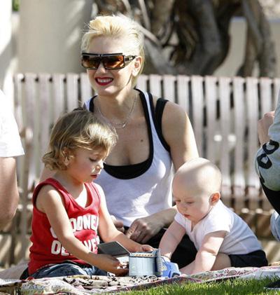 Знаменитые мамы, которые выглядят потрясающе