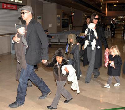 Знаменитые мамы, которые выглядят потрясающе