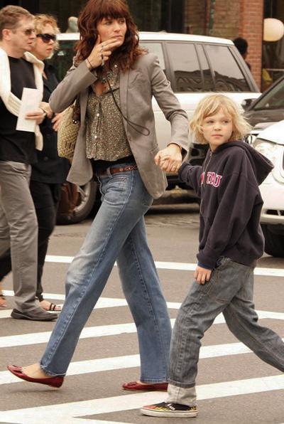 Знаменитые мамы, которые выглядят потрясающе