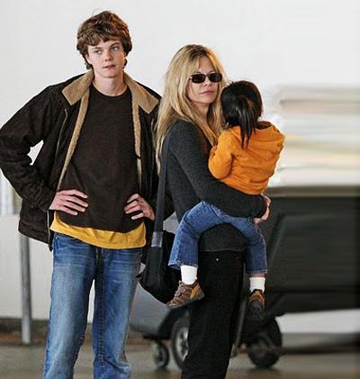 Знаменитые мамы, которые выглядят потрясающе