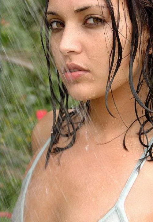 Мисс Франция-2008 может потерять корону из-за откровенных снимков