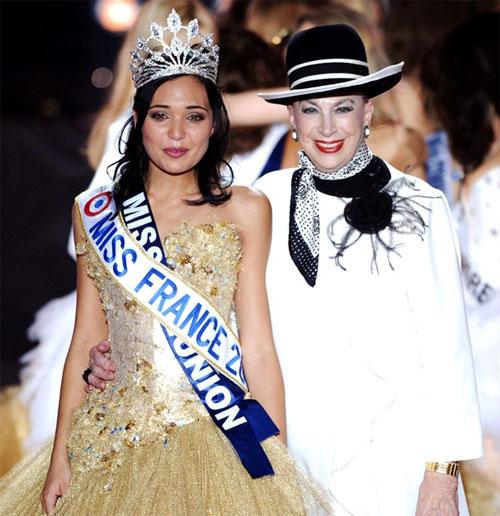 Мисс Франция-2008 может потерять корону из-за откровенных снимков