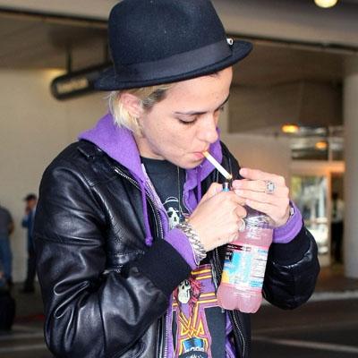 Кто из звезд заядлый курильщик?