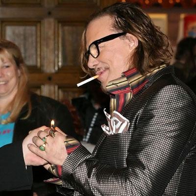 Кто из звезд заядлый курильщик?