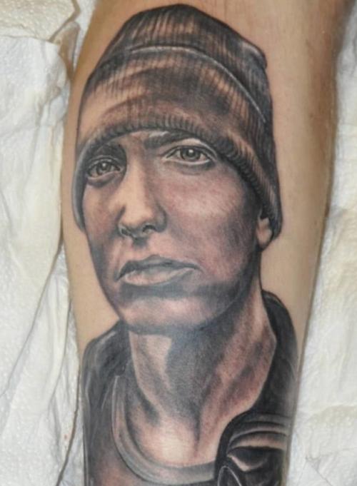 Новый тренд: татуировки с лицами звезд