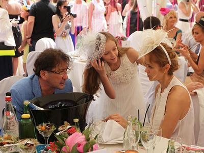 Звездные «клумбы» на ипподроме на скачках «Грани-При радио Monte Carlo»