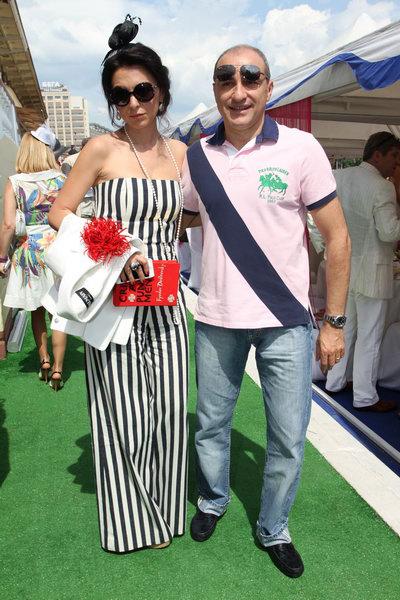 Звездные «клумбы» на ипподроме на скачках «Грани-При радио Monte Carlo»