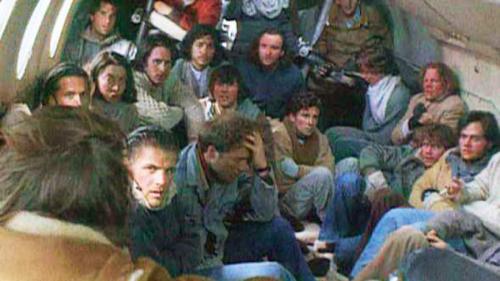 Самые невероятные случаи выживания в экстремальных условиях