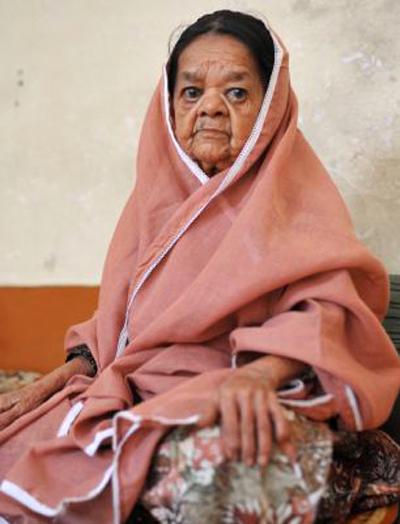 Самой старой женщине-карлику в мире — 101 год