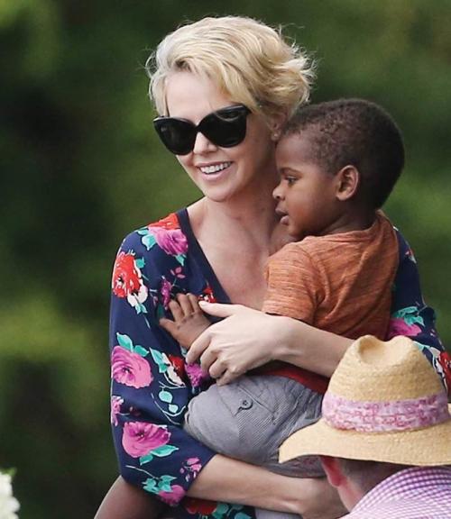 Самые знаменитые родители-одиночки