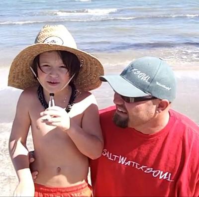 9-летний ловец акул вышел в Мексиканский залив на байдарке