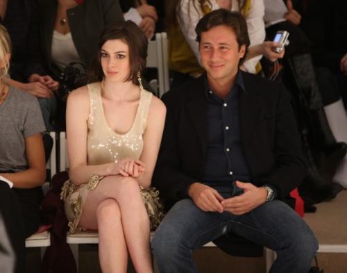 Знаменитости, которых использовали альфонсы и молодые любовницы