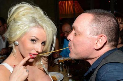 Знаменитости, которых использовали альфонсы и молодые любовницы