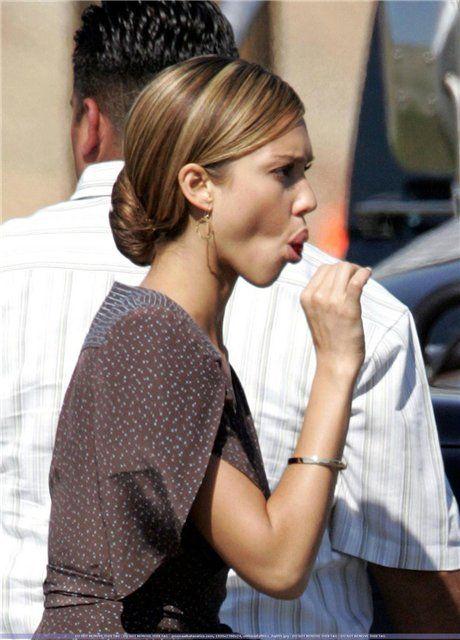 Неудачные фото звезд. Часть 2