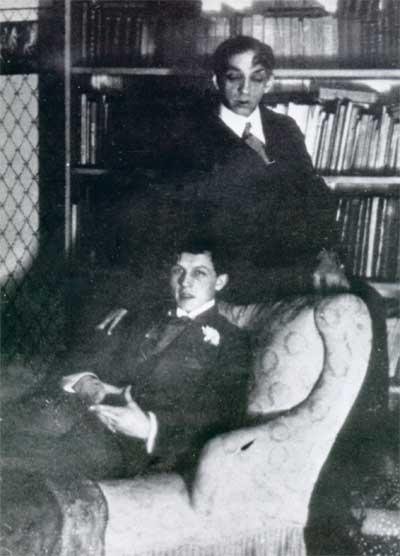 Топ-13 самых крепких гей-пар шоу-бизнеса ХХ-ХХI века