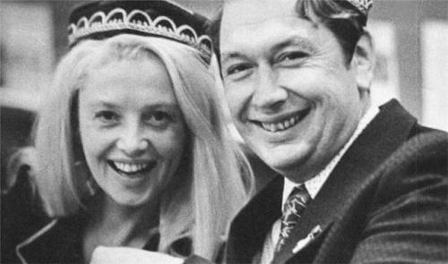 Земные семьи людей из космоса