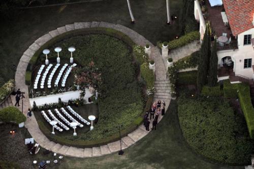 Папарацци  доставили первые фото со свадьбы Хилари Дафф