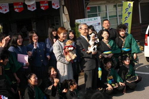 Феноменальная кошка спасает от банкротства японскую железнодорожную компанию