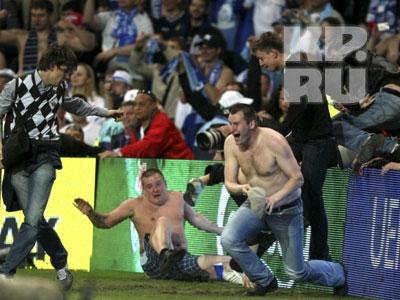 Фанаты залили кровью площадь Пикадили