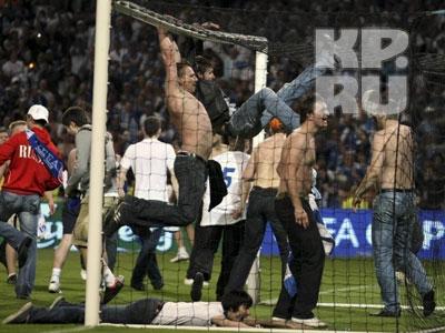 Фанаты залили кровью площадь Пикадили