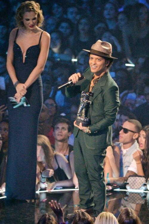 Звездные коротышки: самые низкие знаменитости