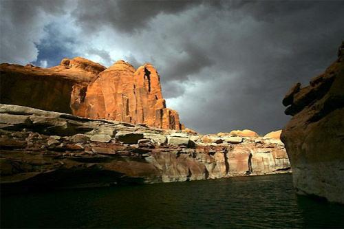 Американские власти  затопили знаменитый Гранд-каньон