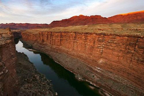 Американские власти  затопили знаменитый Гранд-каньон