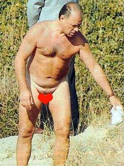 Политика с голым торсом