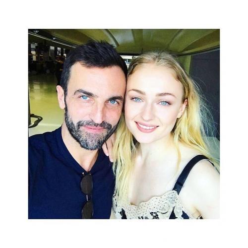 Такими вы их еще не видели: что выкладывают в Инстаграм звезды сериала "Игра престолов"