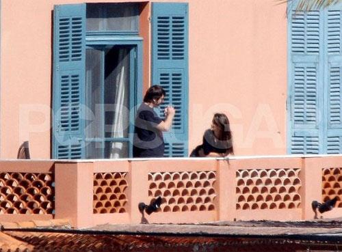 Пенелопа Круз и Хавьер Бардем целовались на балконе