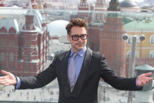 12 голливудских знаменитостей, которые просто обожают Россию