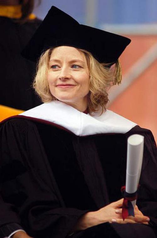 15 звезд, которые на самом деле умнее, чем кажется