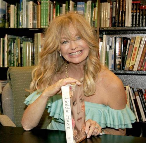 15 звезд, которые на самом деле умнее, чем кажется