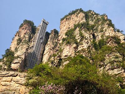 Лифт Ста Драконов — самый высокий открытый подъемник в мире