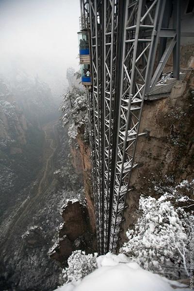 Лифт Ста Драконов — самый высокий открытый подъемник в мире